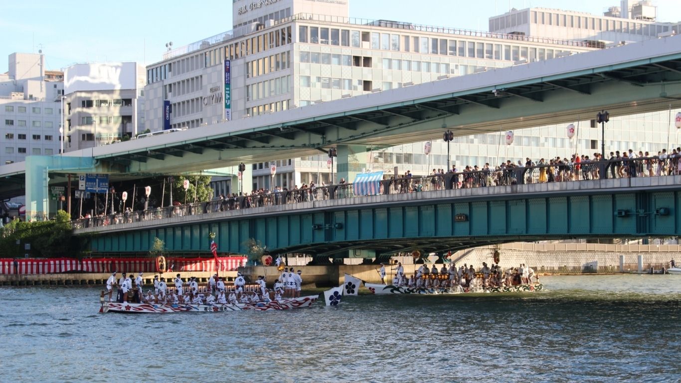 大阪の天神祭の写真です