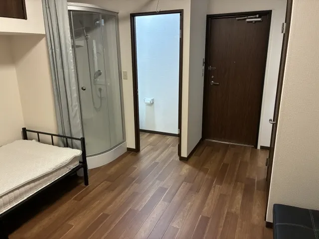部屋内にシャワーがあります！