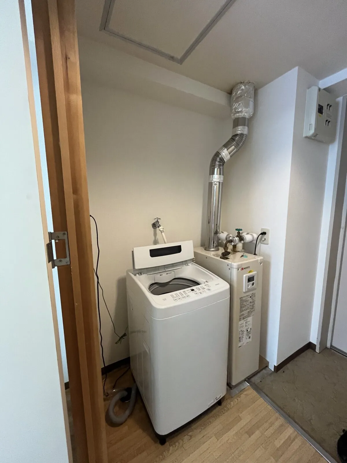 お部屋によっては洗濯機もあります！