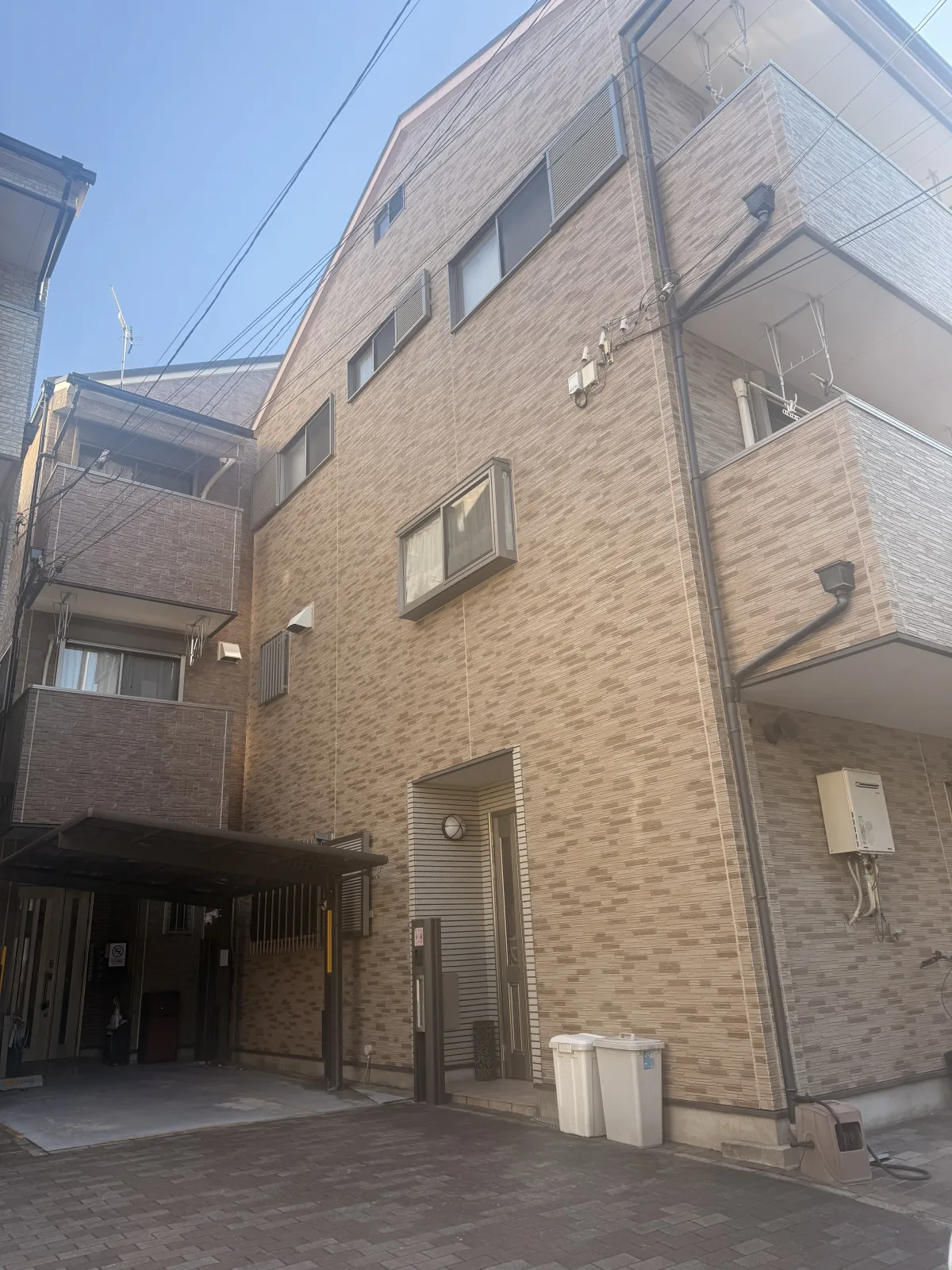 ３階建ての物件です