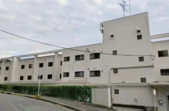 ３階建ての物件です