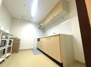キッチンには電子レンジも完備