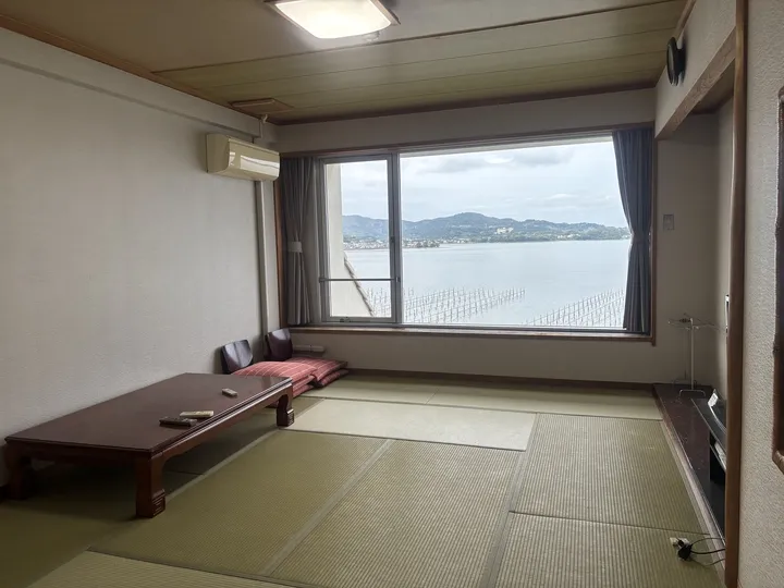 客室寮