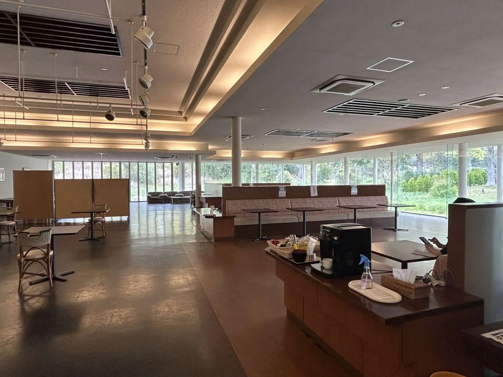寮の食堂-朝食が食べられます-