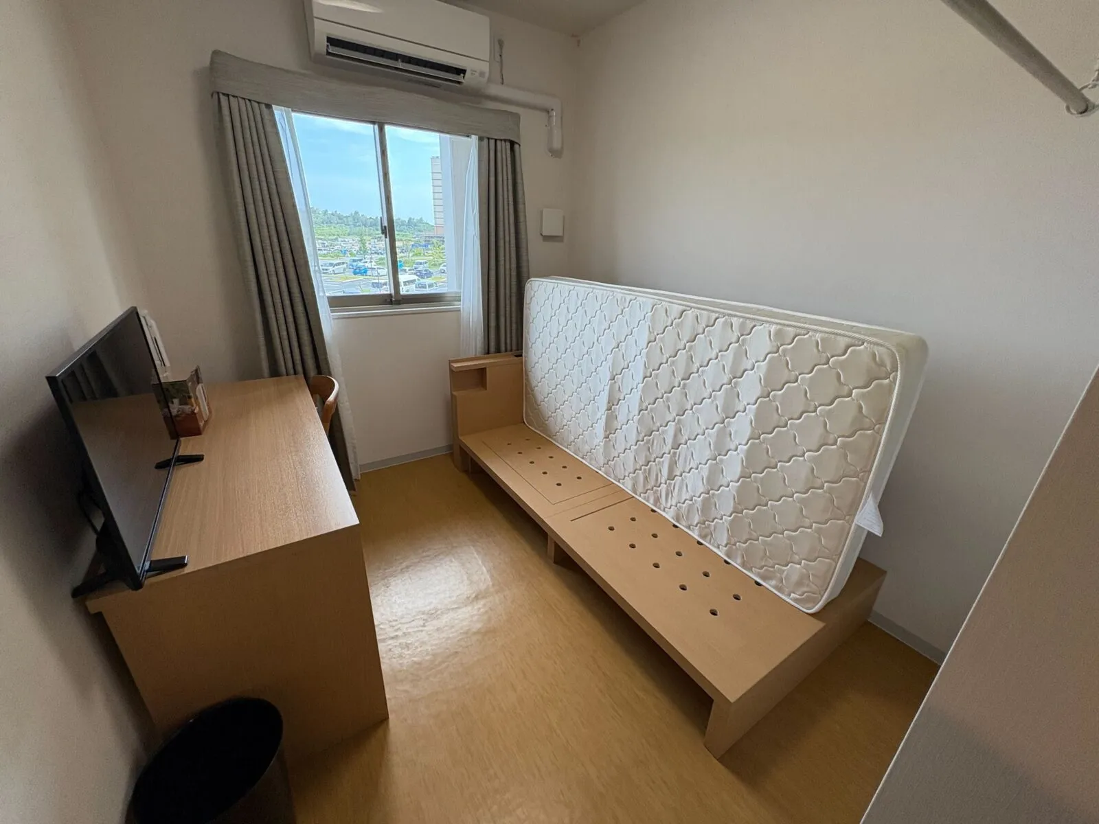 非常に綺麗な寮で、こちらが個室内の参考例です！