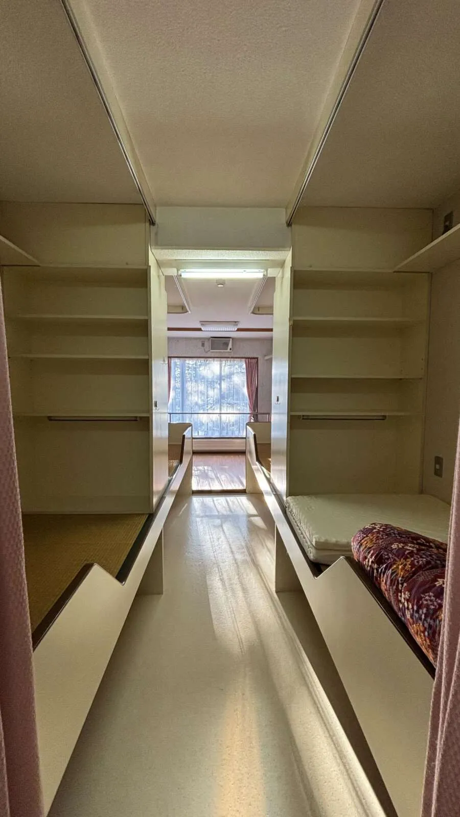 部屋内