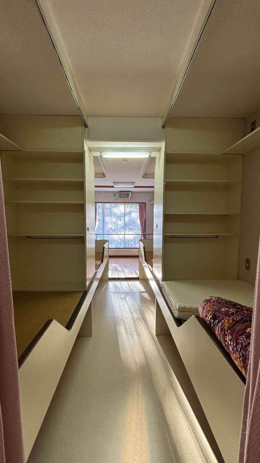 部屋内
