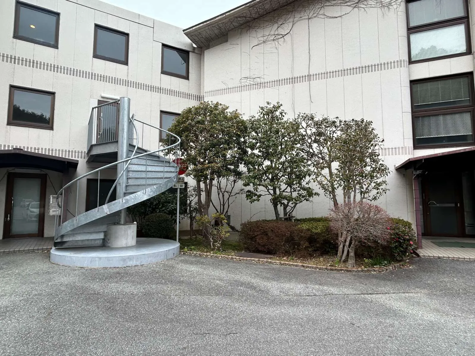 寮の入り口です