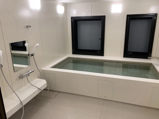 共同大浴場スペース　※スタッフ専用