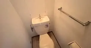 寮の中にトイレ有