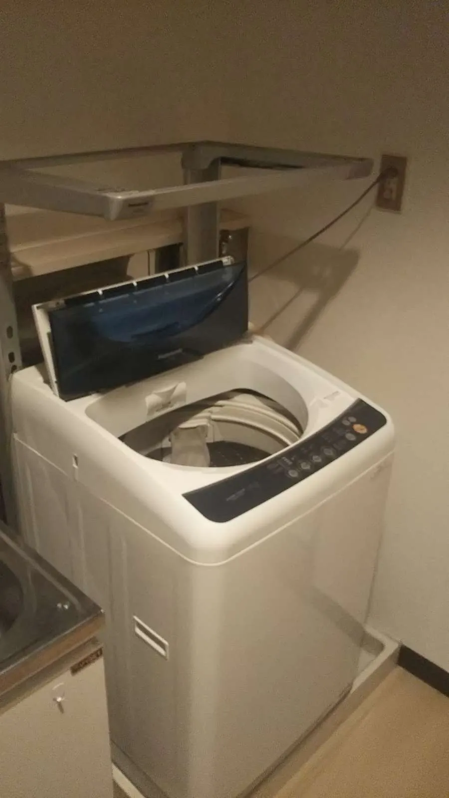 【寮の設備】室内洗濯機です