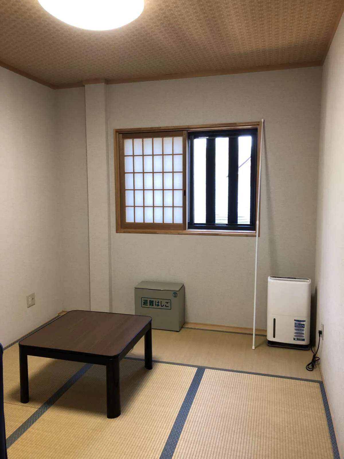 部屋内