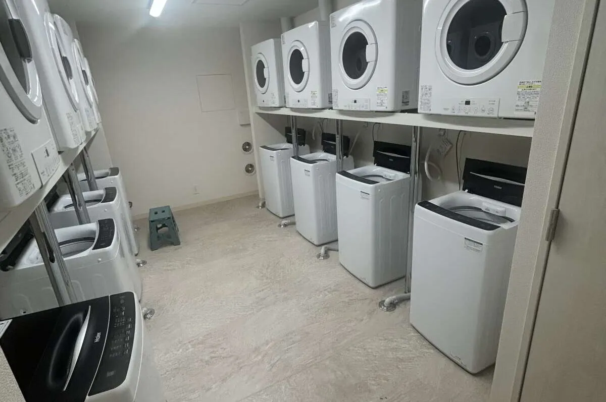 洗濯機と乾燥機も完備（無料）