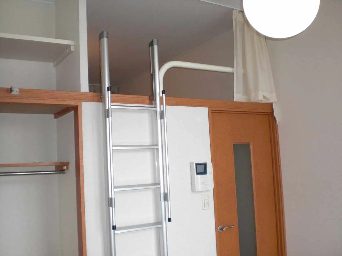 寮　部屋写真③