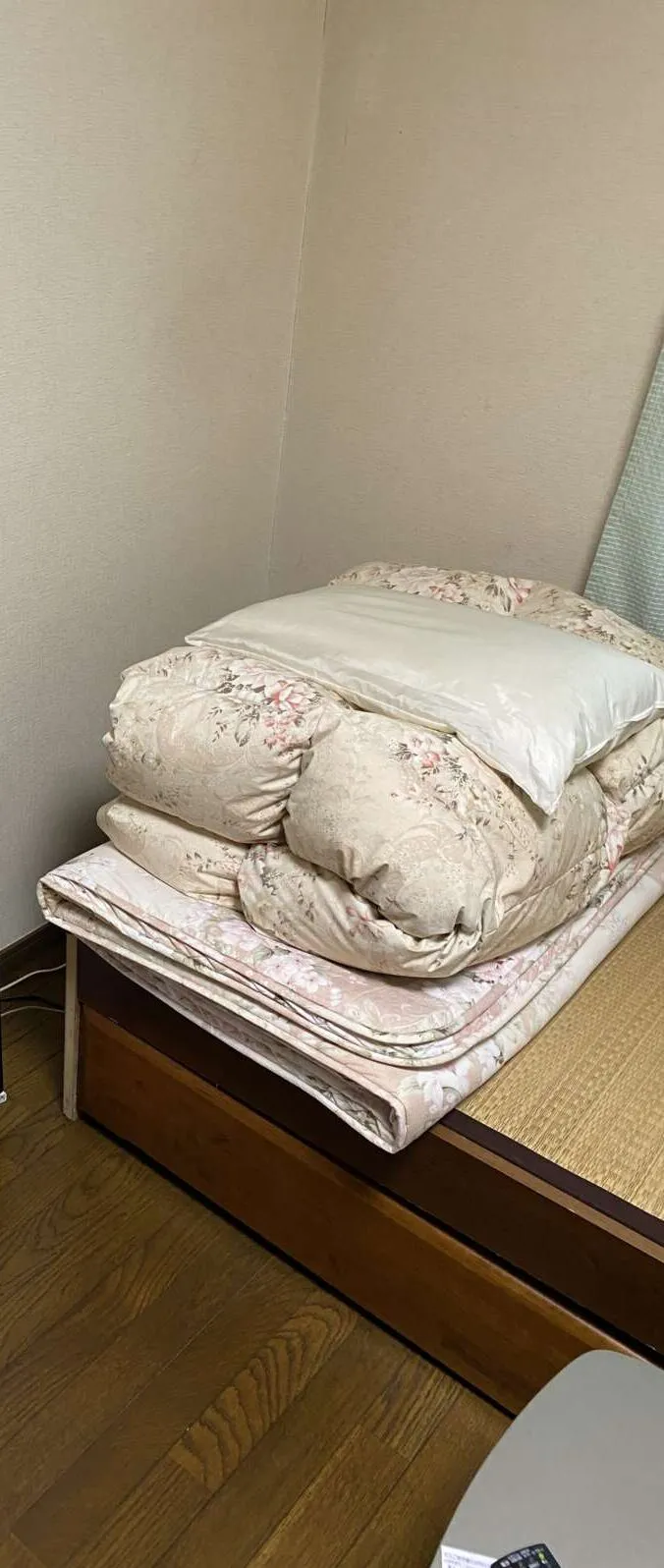 【寮】寝具
