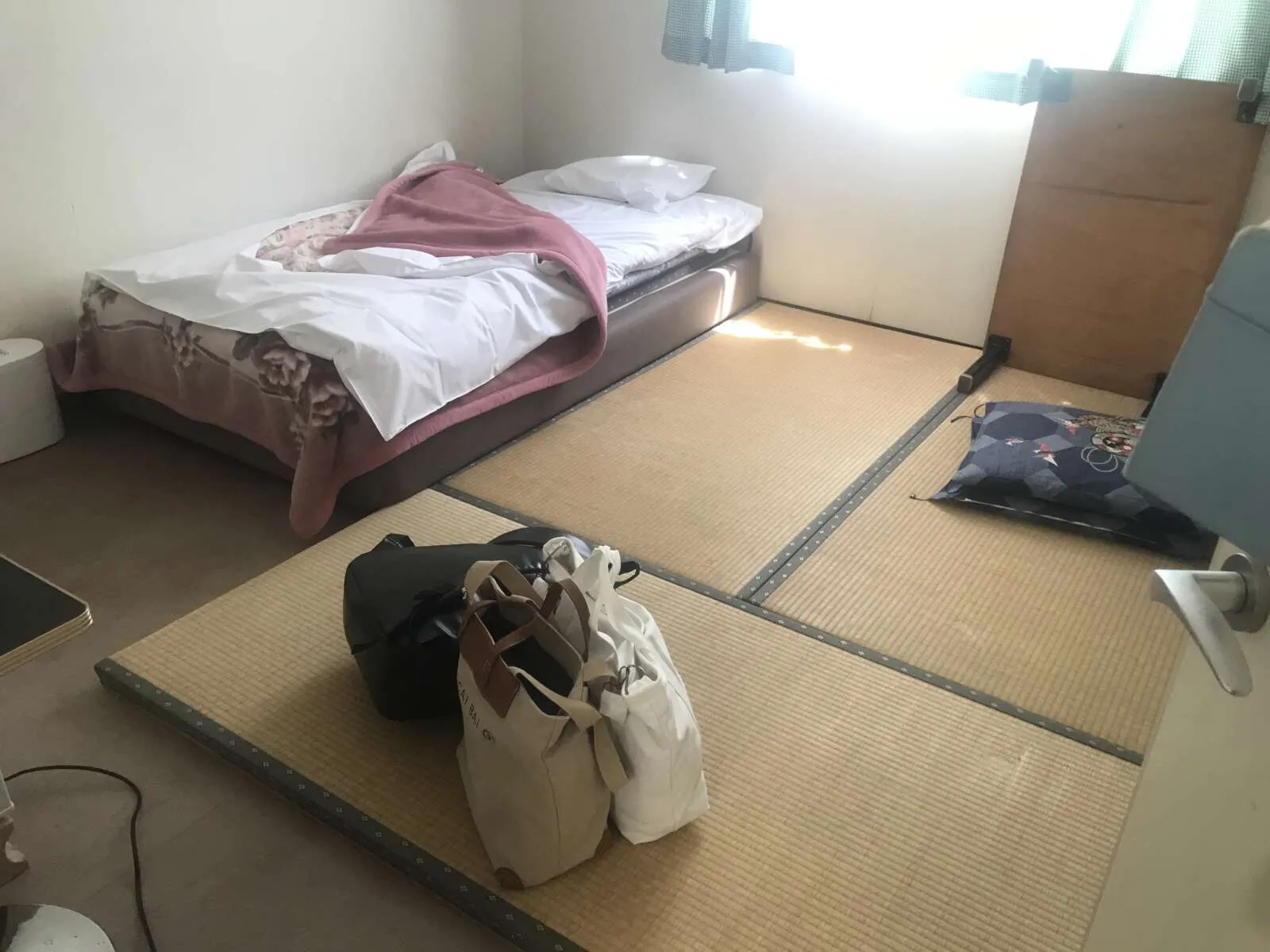 寮