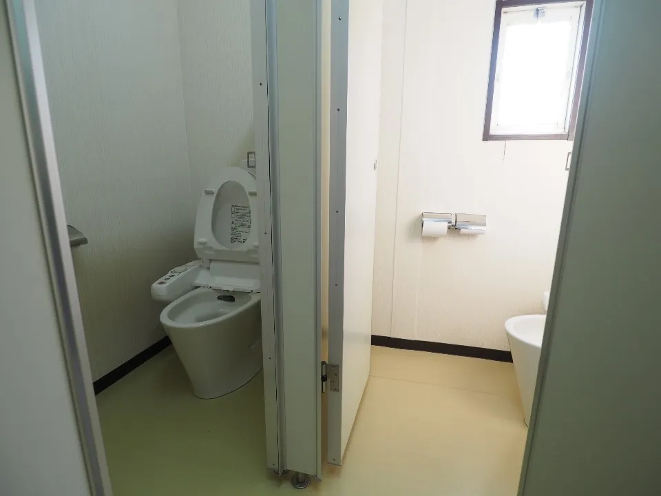 共同トイレ