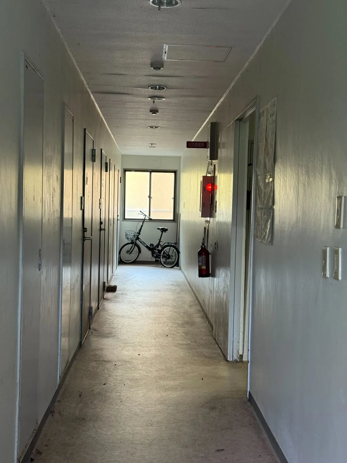 【男性寮廊下】徒歩約15～20分