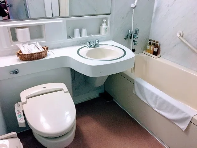 【部屋内】トイレ・お風呂がございます