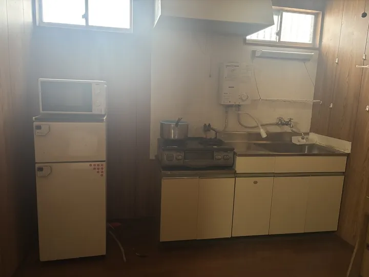 男性寮部屋内　一例