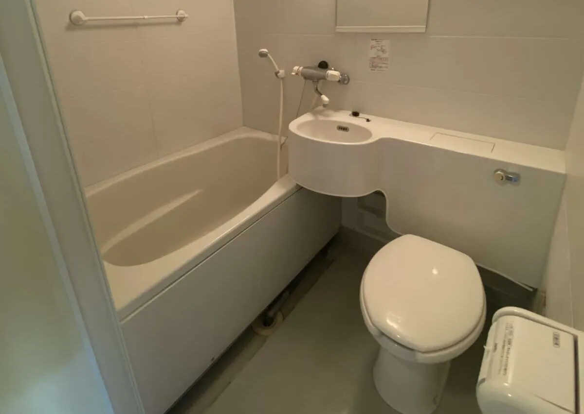 お風呂トイレも個室内にございます。