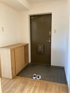 女性寮玄関