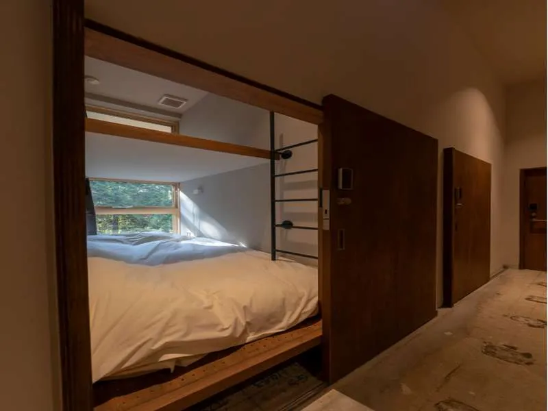 1畳のお部屋と2畳のお部屋があります