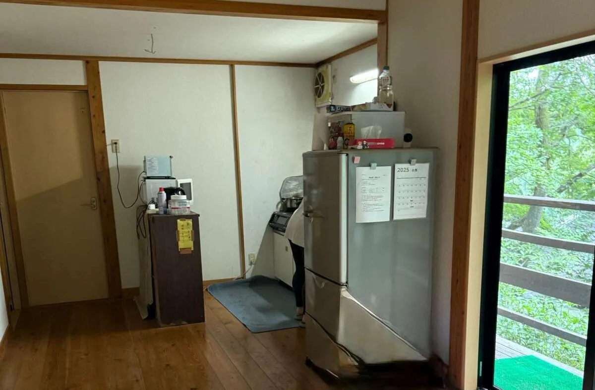 【寮内共有スペース】キッチン