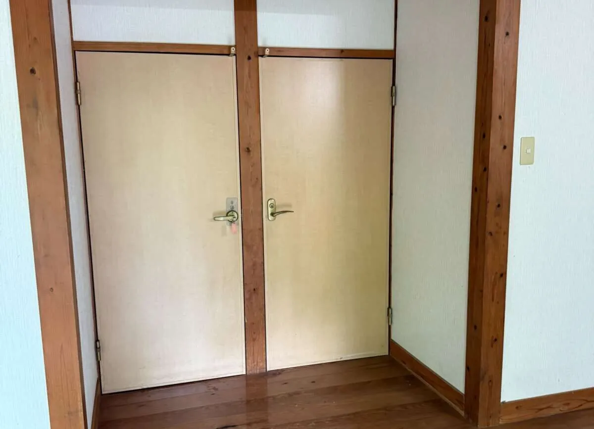 【寮内】個室内はカギがしっかりついております