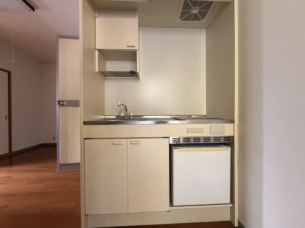 【寮内風景：④】広めのタイプのお部屋