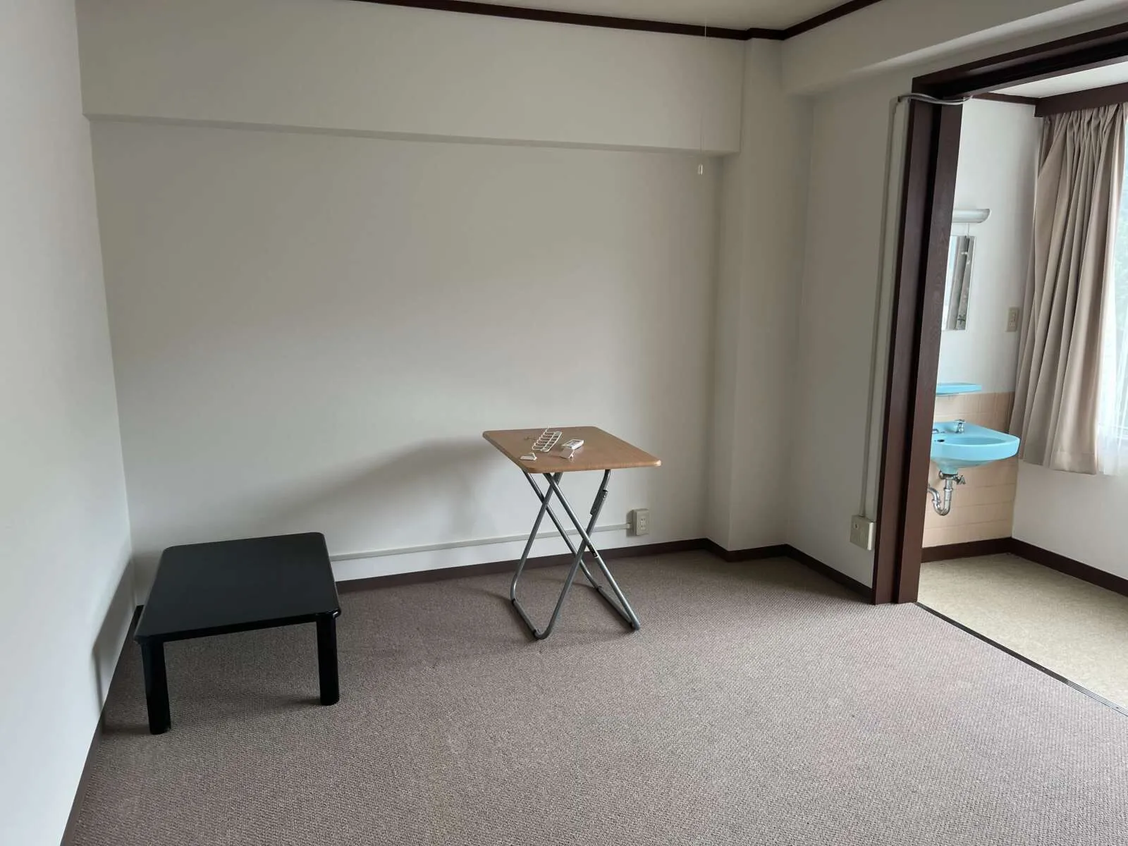 寮の個室内