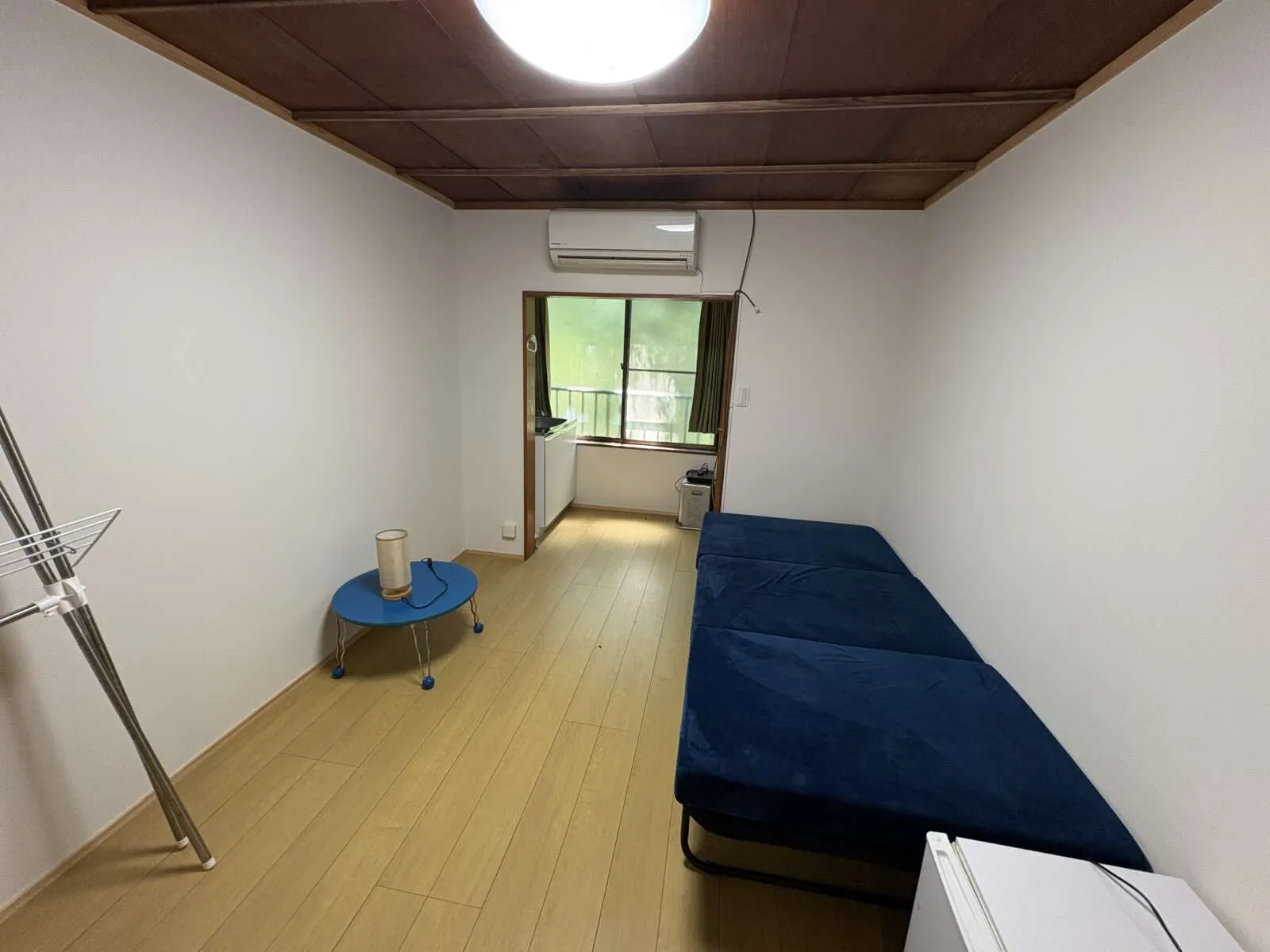 部屋内部()