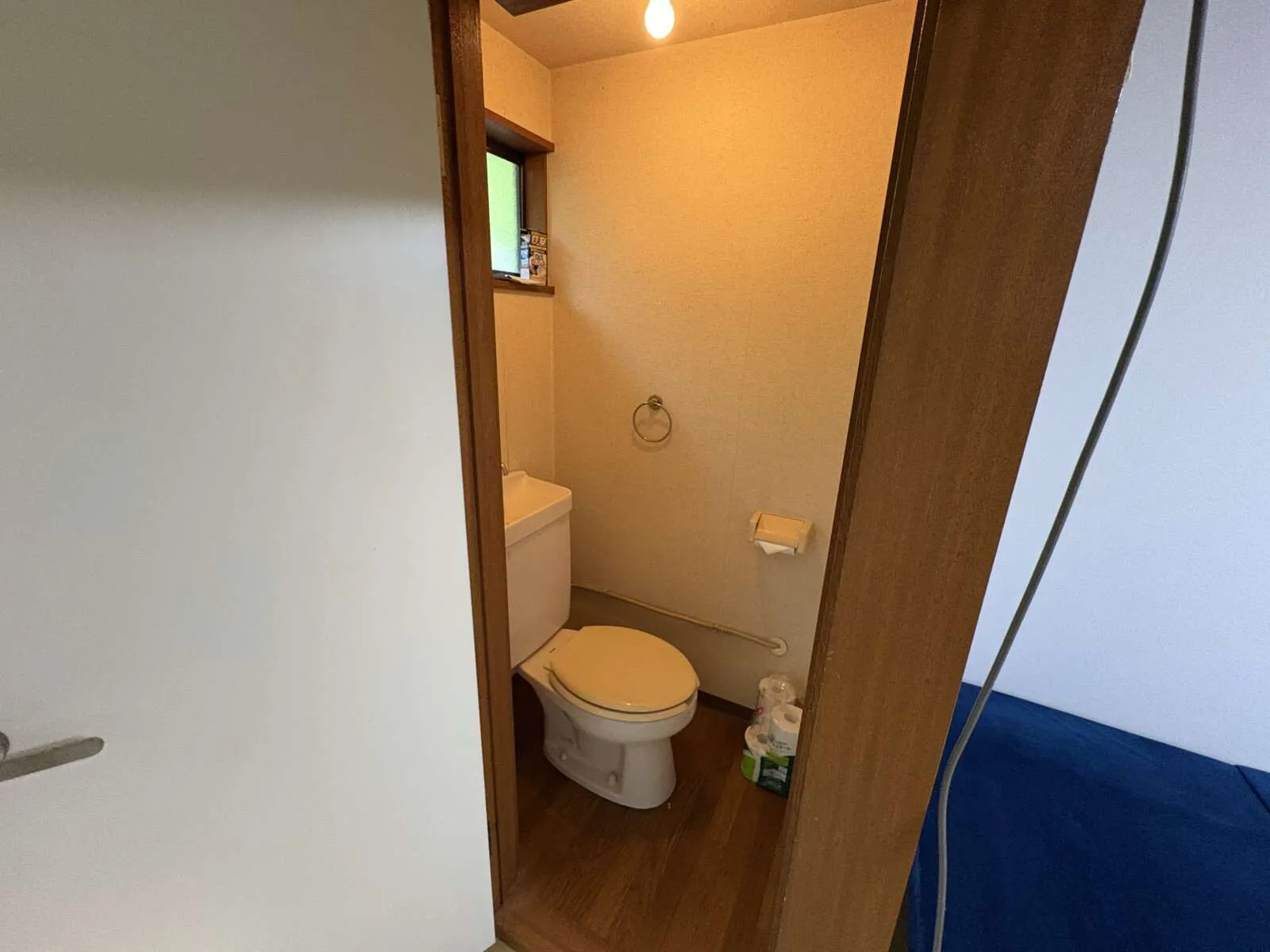 部屋内トイレ