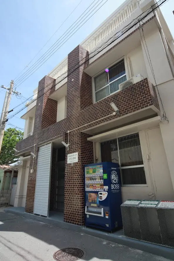 寮の外観