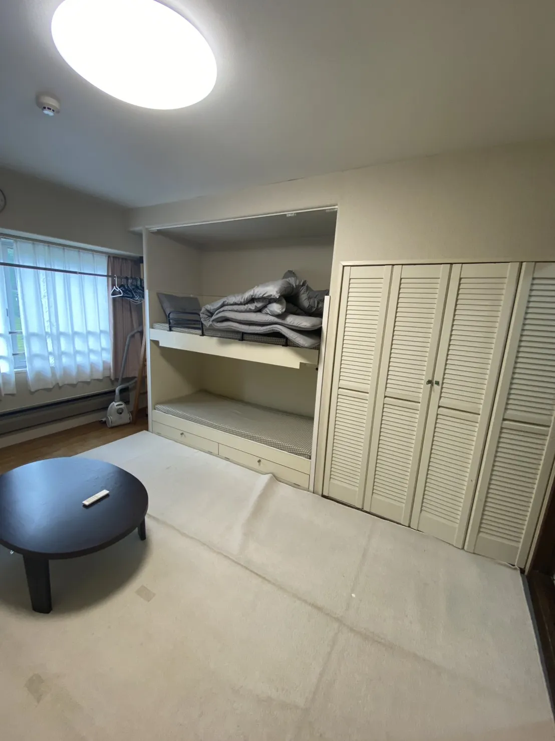 部屋内