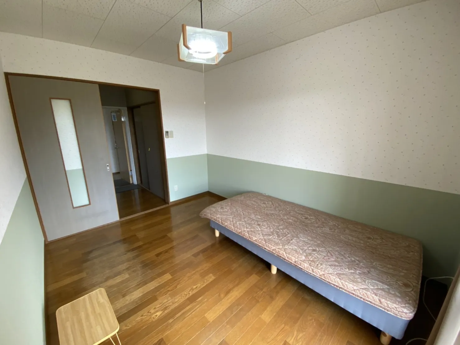 個室内(例)