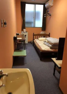 寮