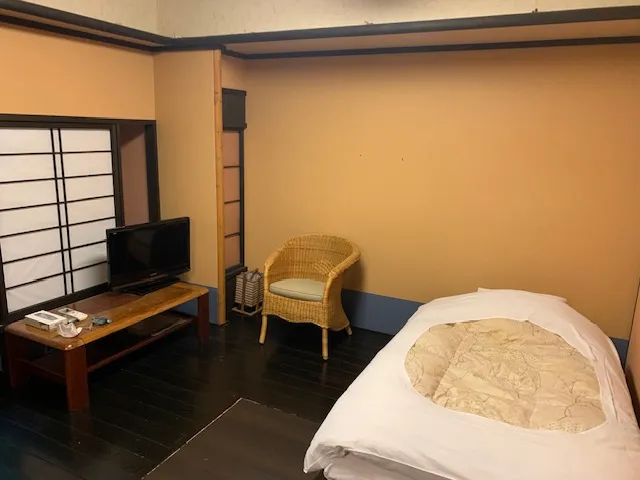 男性寮　部屋内一例