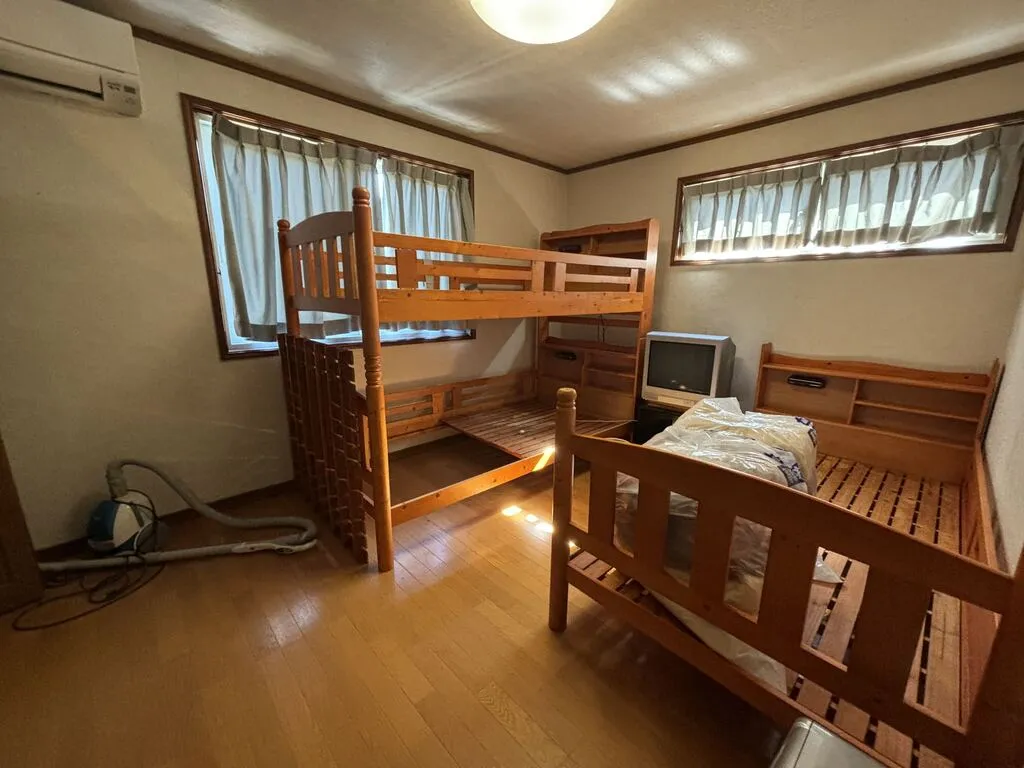 男性寮：部屋内③