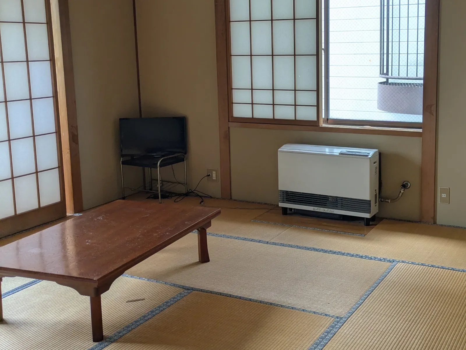 寮
