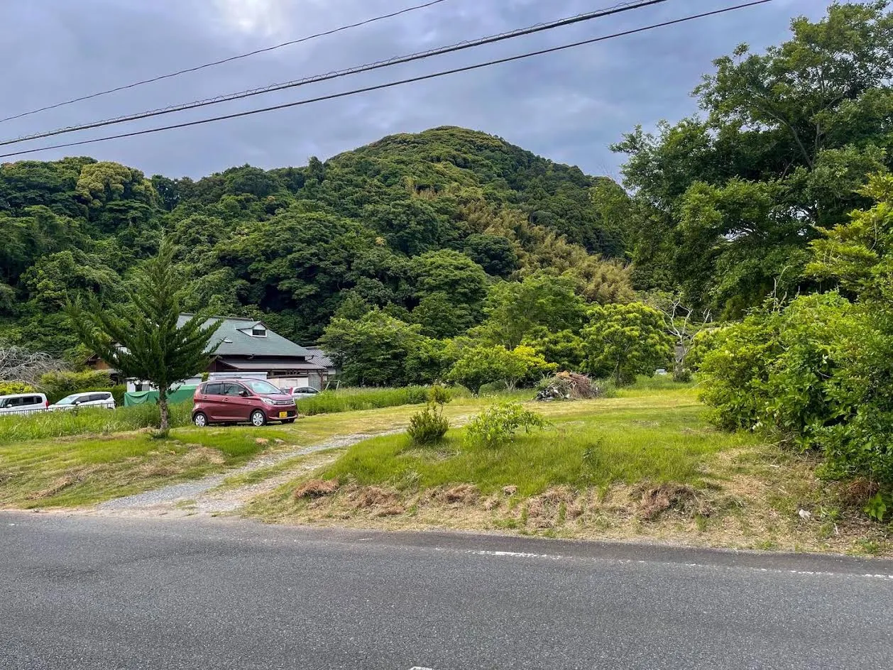 寮　駐車場