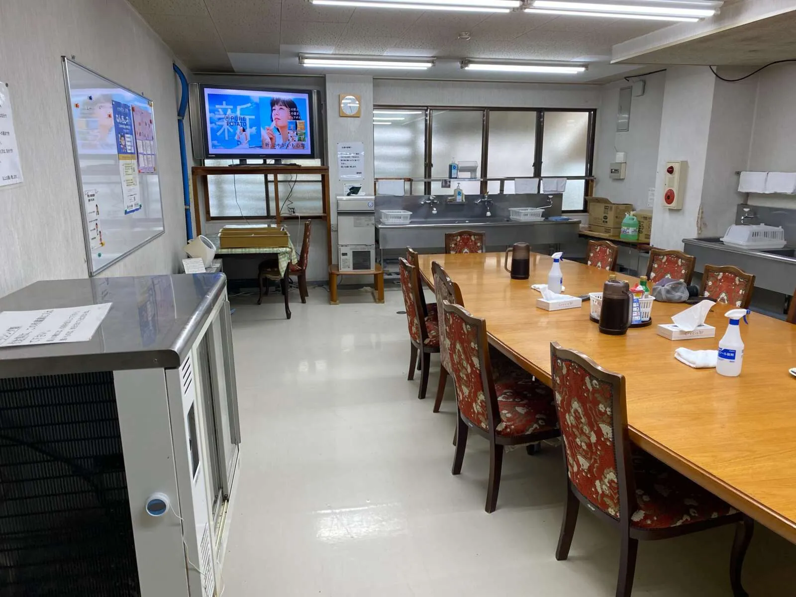 従業員食堂も綺麗です！