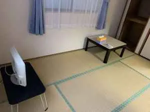 寮内一例
