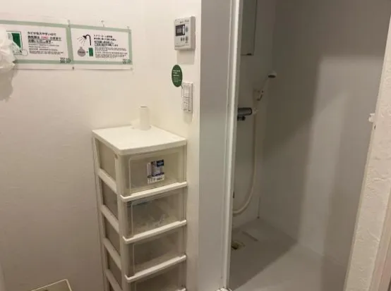 シャワー室