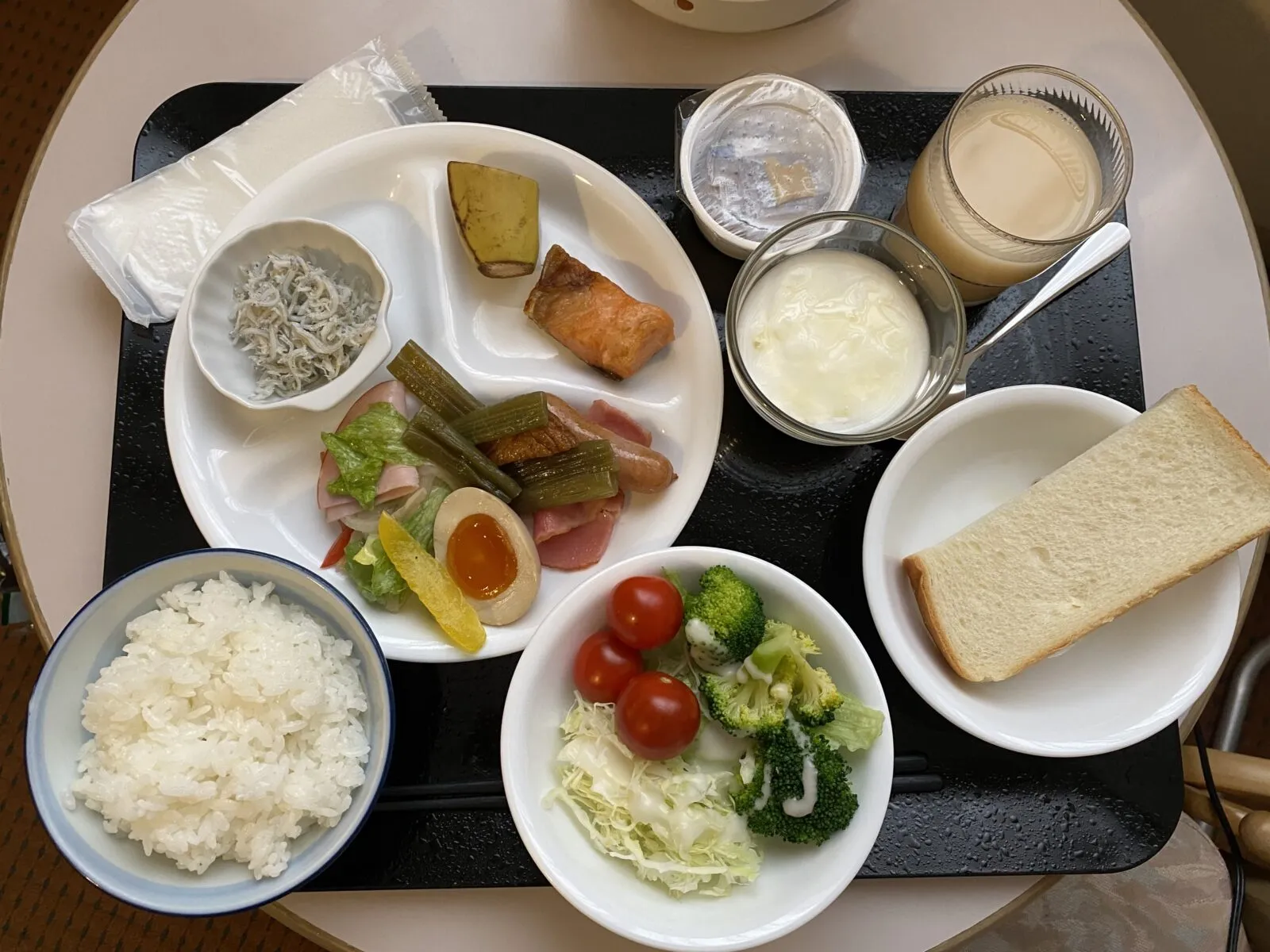 朝食はバイキング！