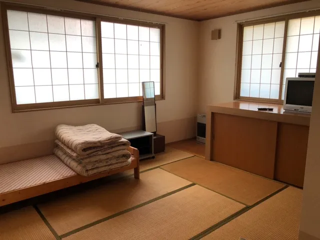 女子寮-部屋内-