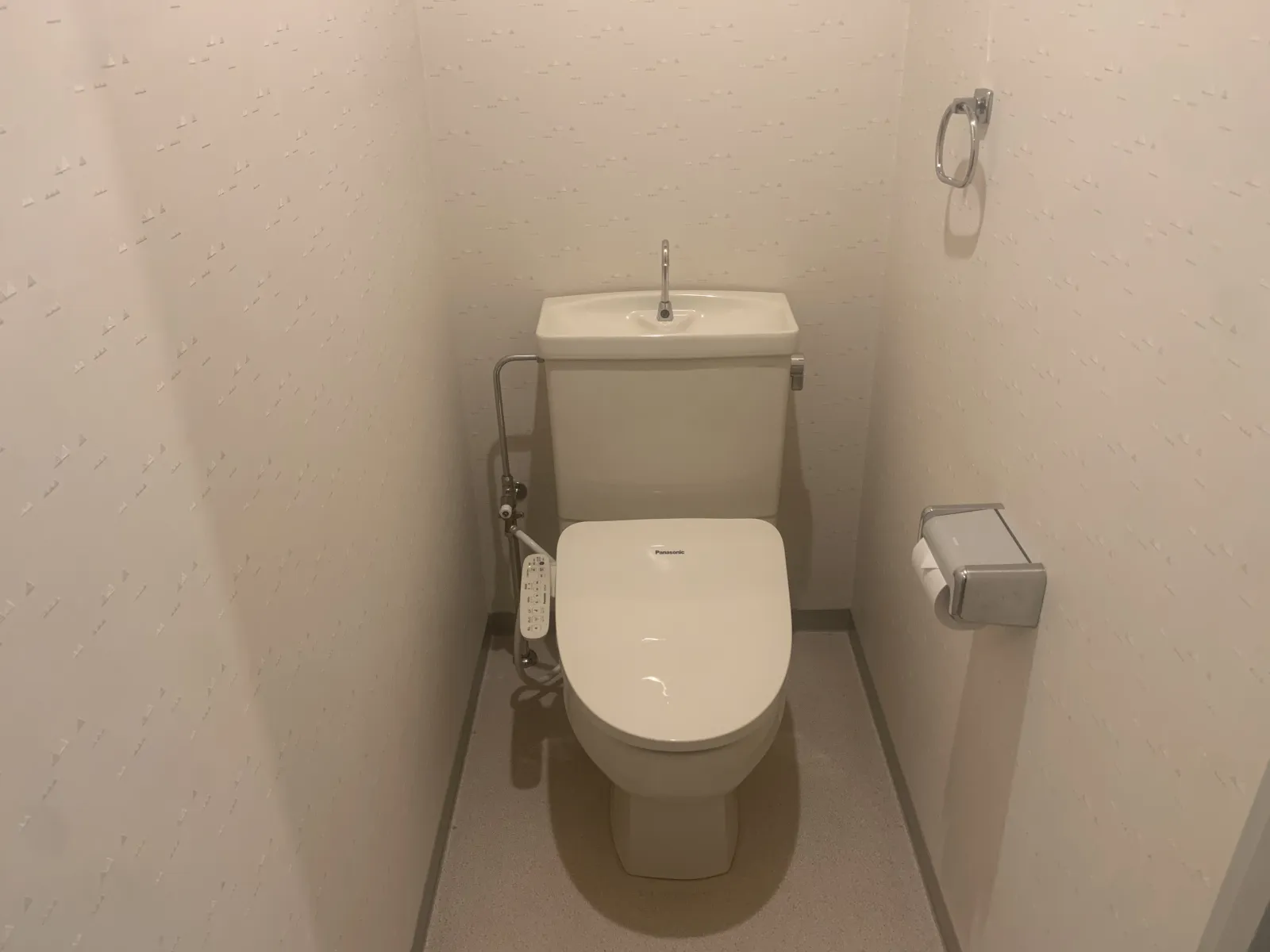 トイレも付帯されております！