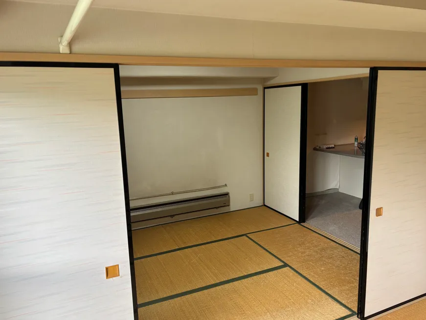 リゾートマンションなのでとても綺麗です。