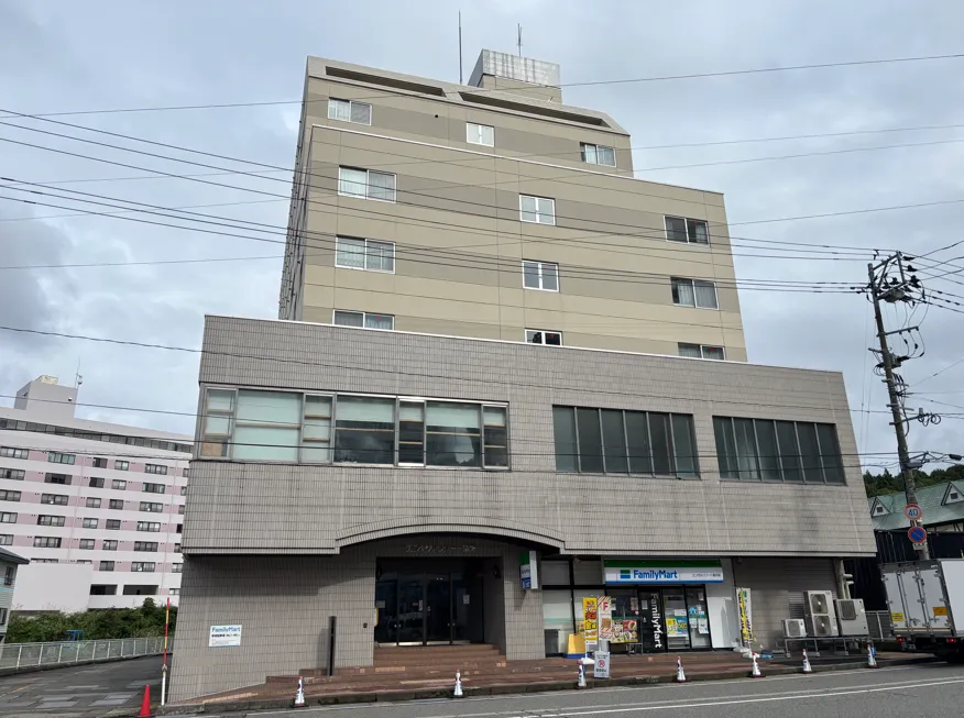 寮外観（ 職場から徒歩1分前後 ）