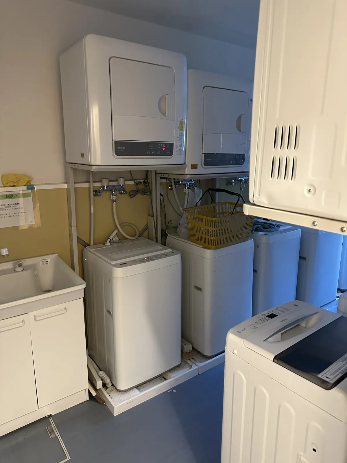 無料の洗濯機完備です！